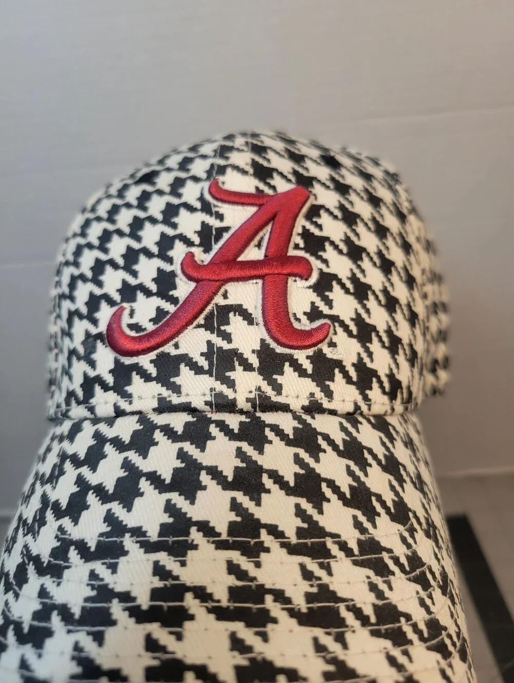 Nike Women's Alabama Crimson Tide Houndstooth Hat One Size